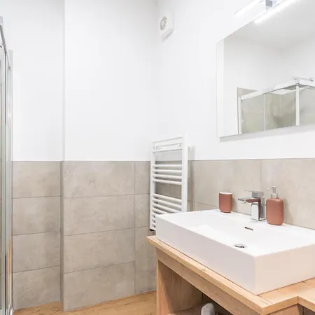 Delight - A Perfect Gateaway At Apartment Lecco